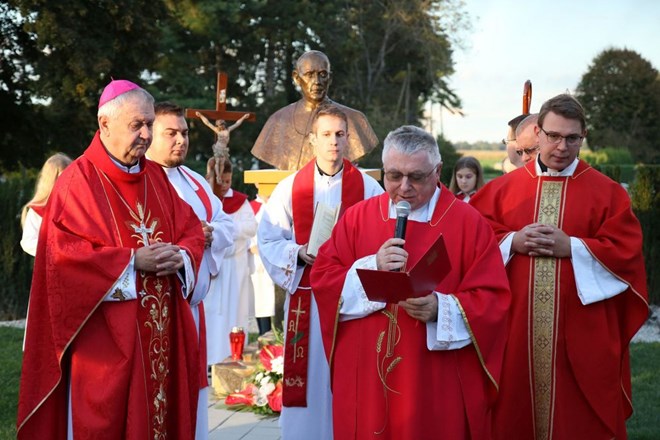 Blagdan svetih Kuzme i Damjana svečano proslavljen u Kuzmincu